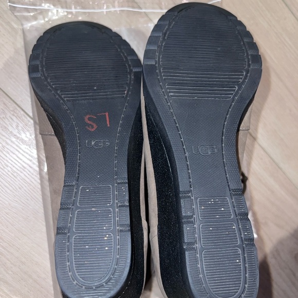 UGG Womens Size 11 Bridgit Mole Wool Lined Heel Leather Winter Shoes Boots - Picture 10 of 10